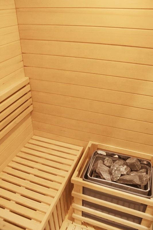 Sauna Sector 3-Person Traditional Luxury Hemlock Wood Steam Sauna S01150X57